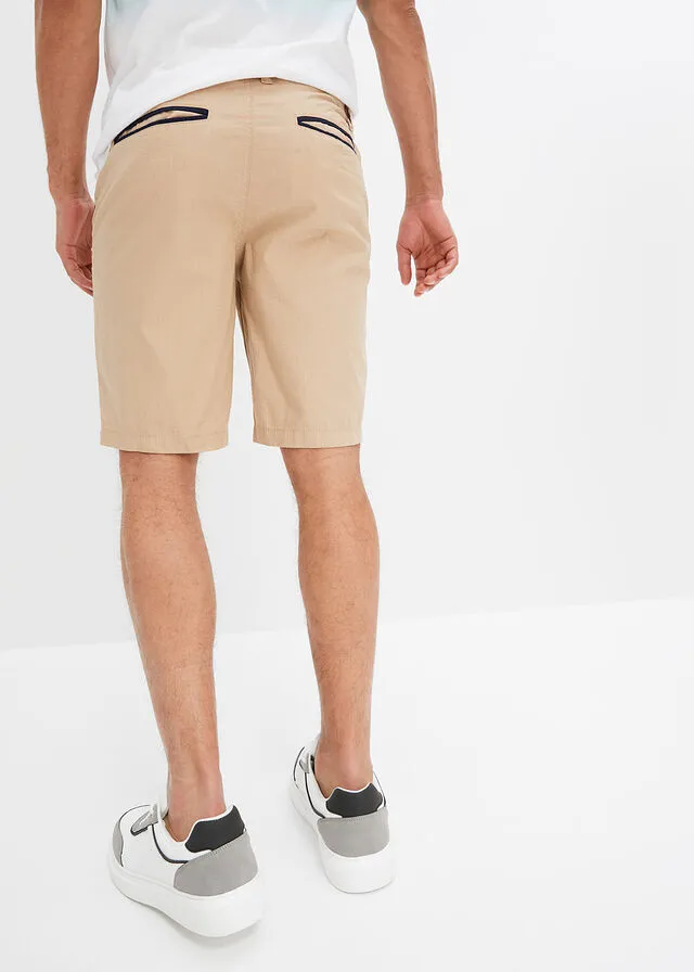 Bermuda tipo chino beige pardo-azul marino