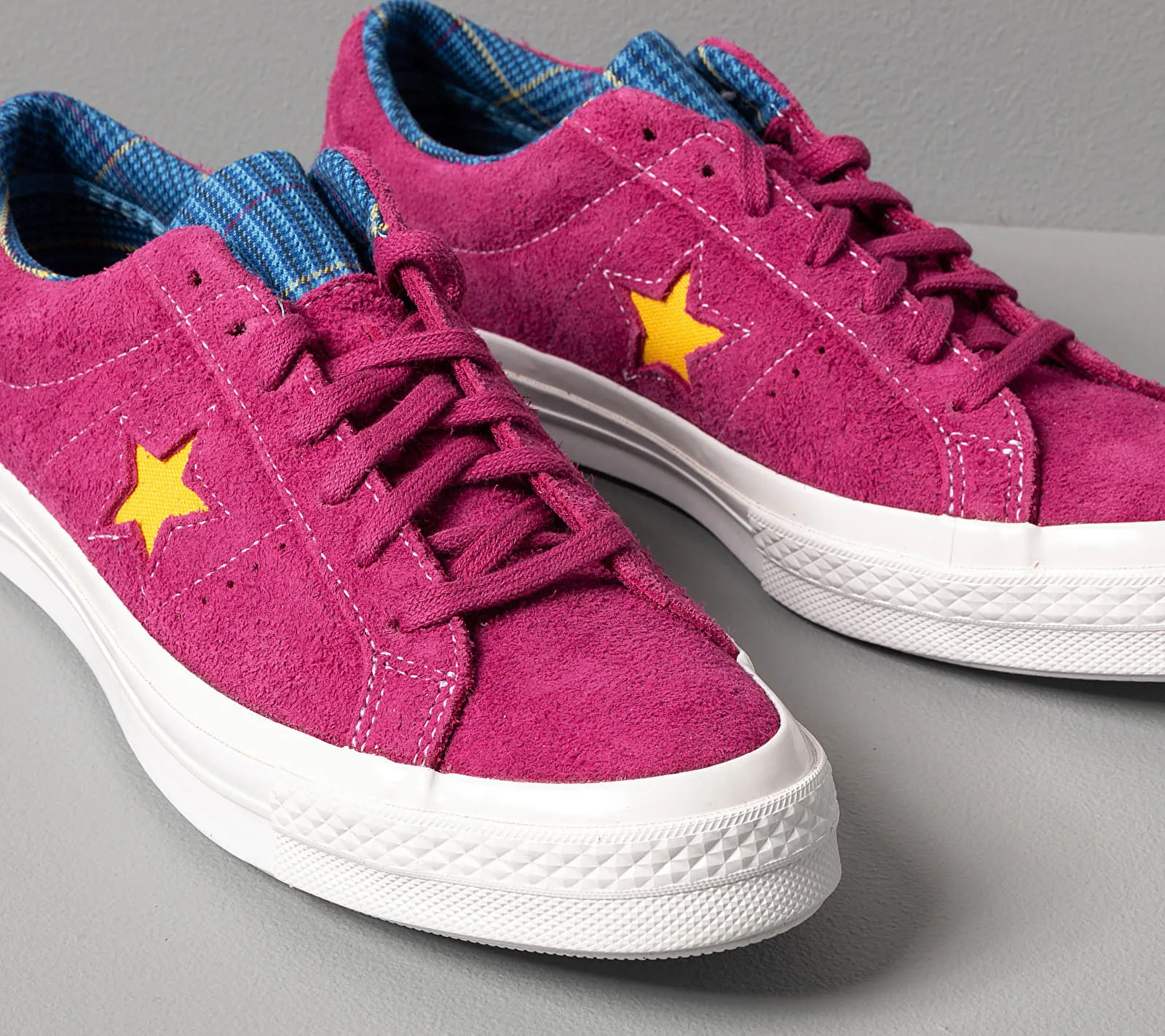 Converse One Star